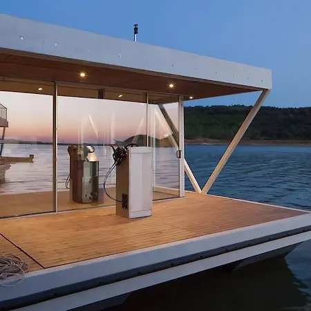 Sleepboat- Modern Houseboat In Porto