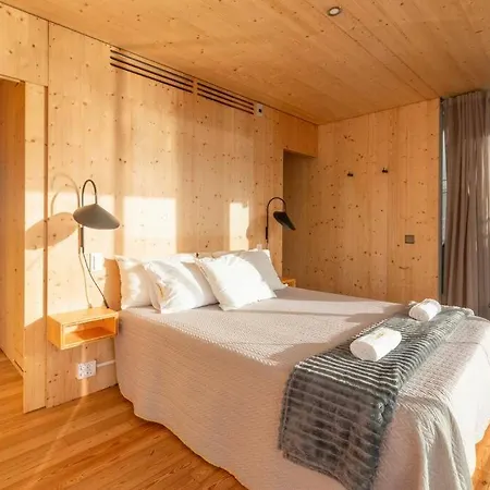 船屋 Sleepboat - Cozy Modern Houseboat In 波尔图