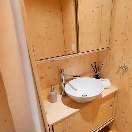 Sleepboat- Modern Houseboat In Porto