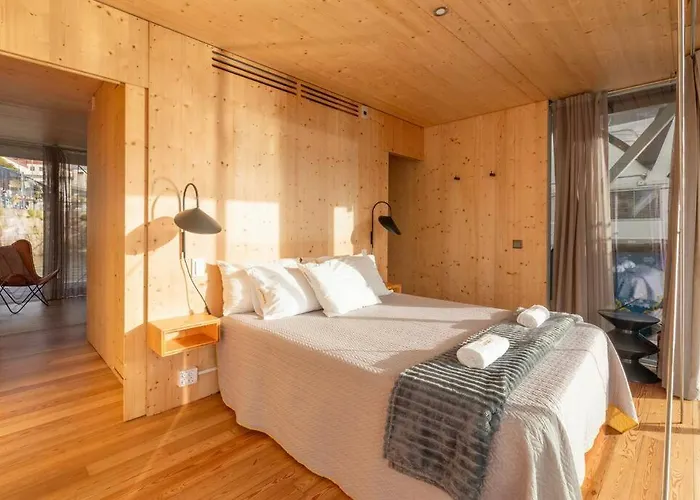 보트호텔 Sleepboat- Modern Houseboat In Porto Bicas