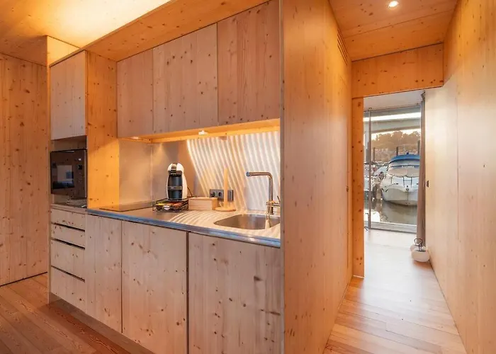 بوتيل Sleepboat- Modern Houseboat In Porto *