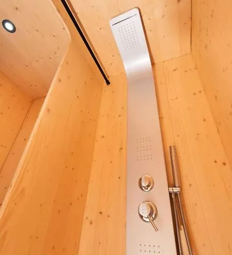 Tekne Sleepboat - Cozy Modern Houseboat In *